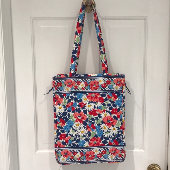 vera bradley tote with laptop compartment